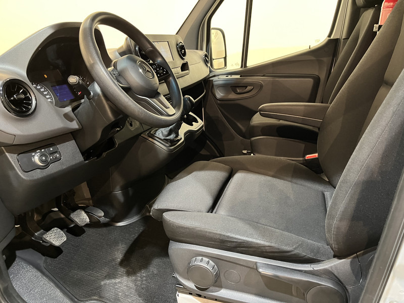 Panel van Mercedes-Benz Sprinter 311 CDI L2H2 RWD / Euro 6 / Servicebus / Bott inrichting / 220V / Airco / Oprijplaat / Compressor / CarPlay / Camera: picture 6