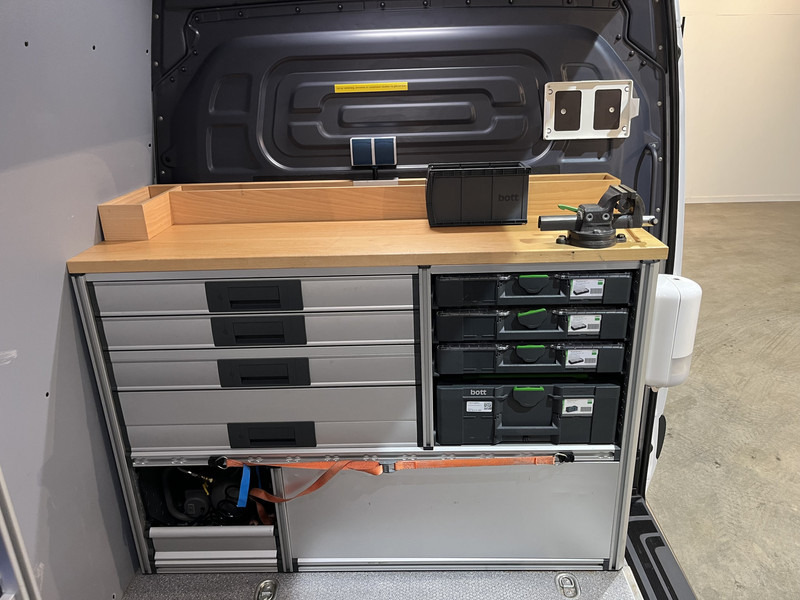 Panel van Mercedes-Benz Sprinter 311 CDI L2H2 RWD / Euro 6 / Servicebus / Bott inrichting / 220V / Airco / Oprijplaat / Compressor / CarPlay / Camera: picture 11