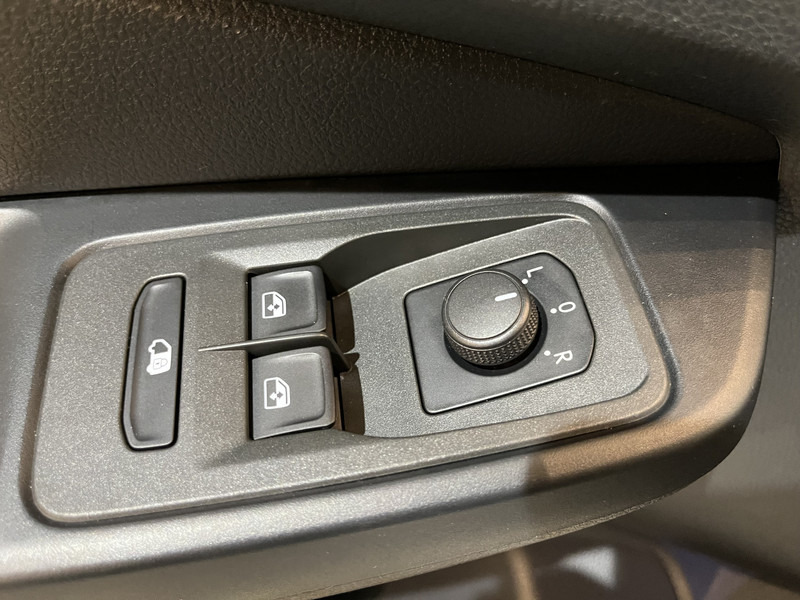 Lease a Volkswagen Caddy 2.0 TDI Comfort 123 PK DSG Automaat Servicebus / Sortimo Inrichting / Euro 6 / Airco / Cruise Control / Camera / CarPlay / Navigatie Volkswagen Caddy 2.0 TDI Comfort 123 PK DSG Automaat Servicebus / Sortimo Inrichting / Euro 6 / Airco / Cruise Control / Camera / CarPlay / Navigatie: picture 15