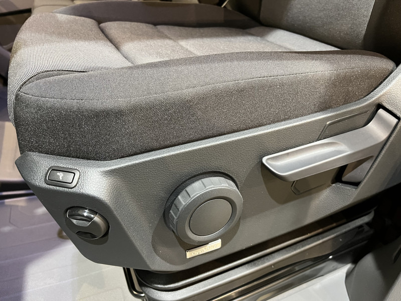 Panel van Volkswagen Crafter 2.0 TDI L3H2 140 PK Automaat / Euro 6 / Airco / Cruise Control / PDC / CarPlay / 3-Zits / NIEUWSTE MODEL / 1.400 KM !!: picture 12