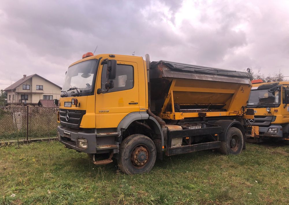 Mercedes-Benz Mercedes Axor 4x4 2006 1829 piaskarka solarka rama - Snow removal vehicle: picture 1 Mercedes-Benz Mercedes Axor 4x4 2006 1829 piaskarka solarka rama - Snow removal vehicle: picture 1