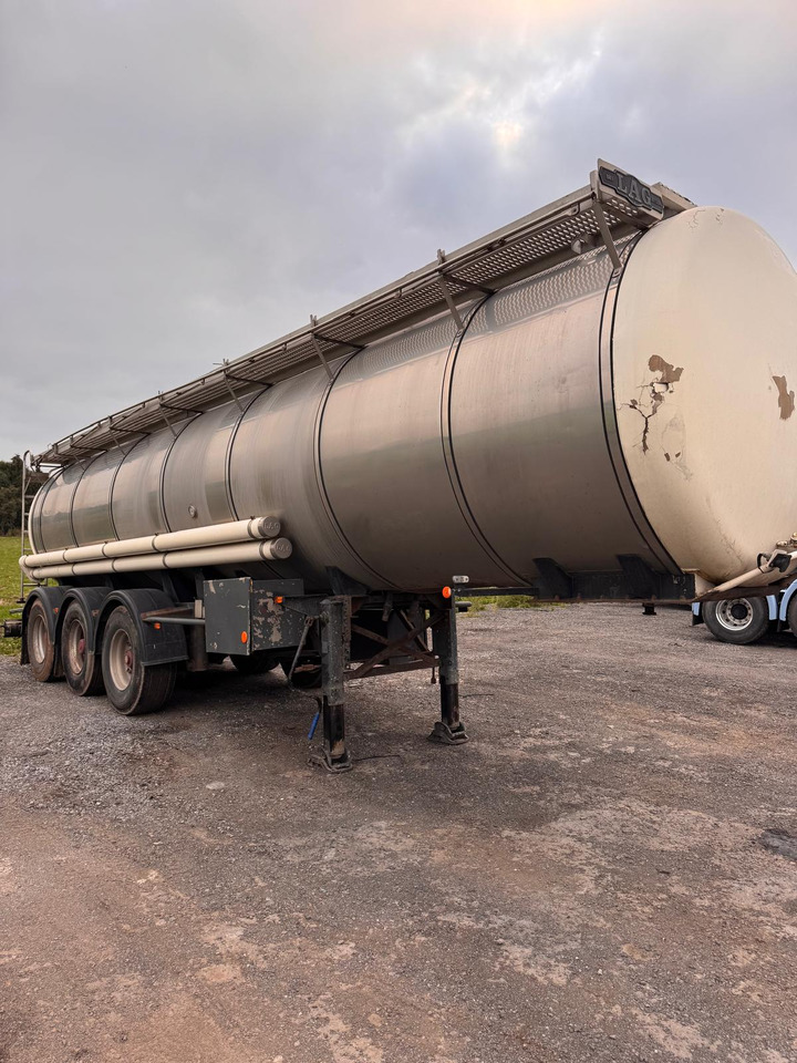 LAG  - Tank semi-trailer: picture 2 LAG  - Tank semi-trailer: picture 2
