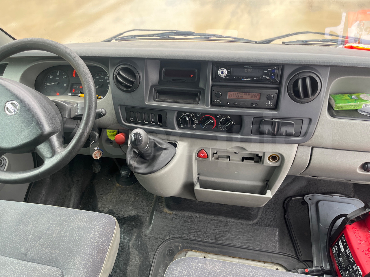 Lease a  Nissan Interstar Nissan Interstar: picture 19