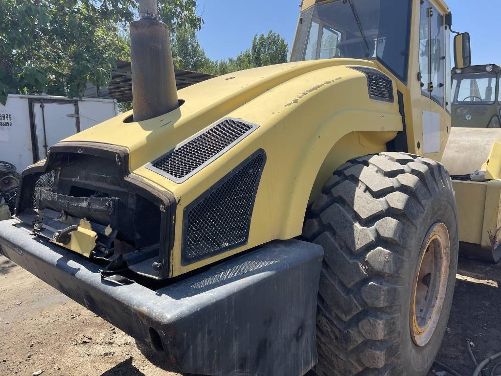 Bomag 226-4 - Compactor: picture 2 Bomag 226-4 - Compactor: picture 2