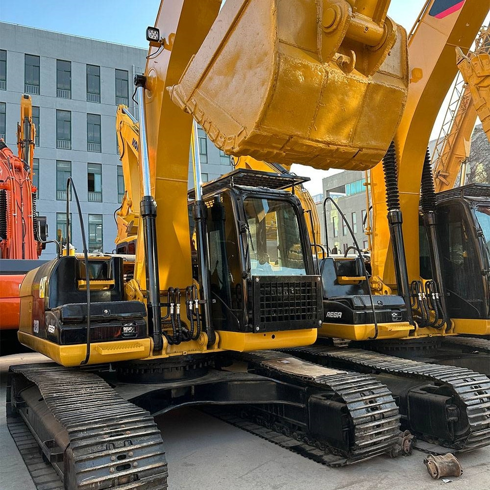 CAT 323 D - Crawler excavator: picture 1 CAT 323 D - Crawler excavator: picture 1