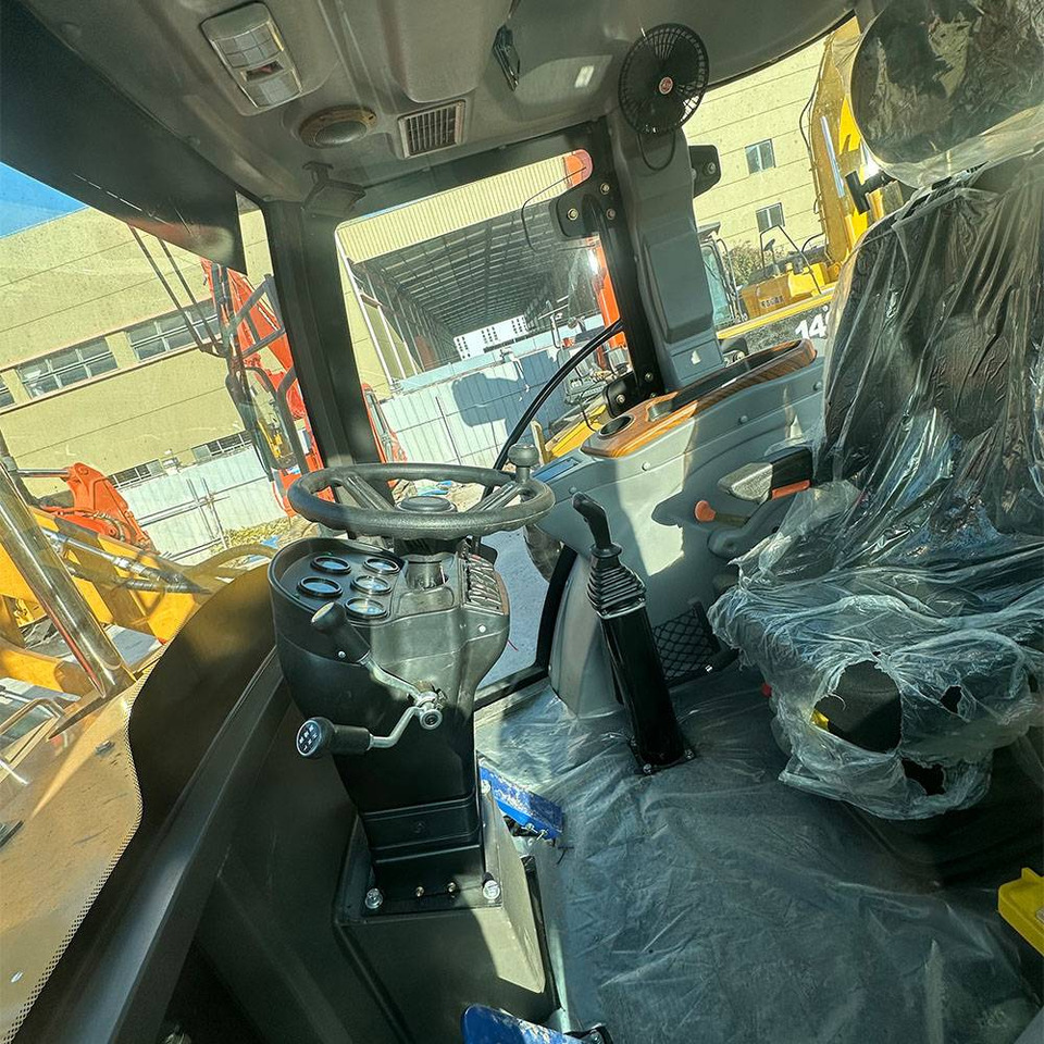 CATERPILLAR 420F - Backhoe loader: picture 4 CATERPILLAR 420F - Backhoe loader: picture 4