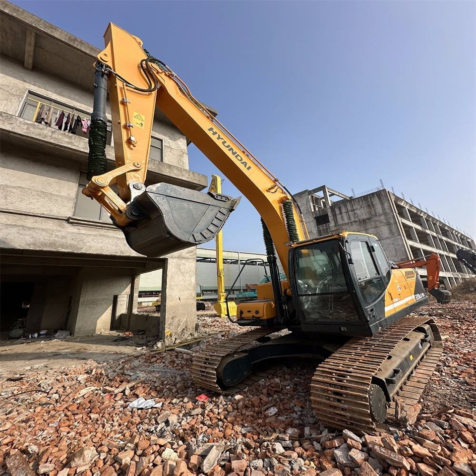 Hyundai 220LC-9S - Crawler excavator: picture 2 Hyundai 220LC-9S - Crawler excavator: picture 2