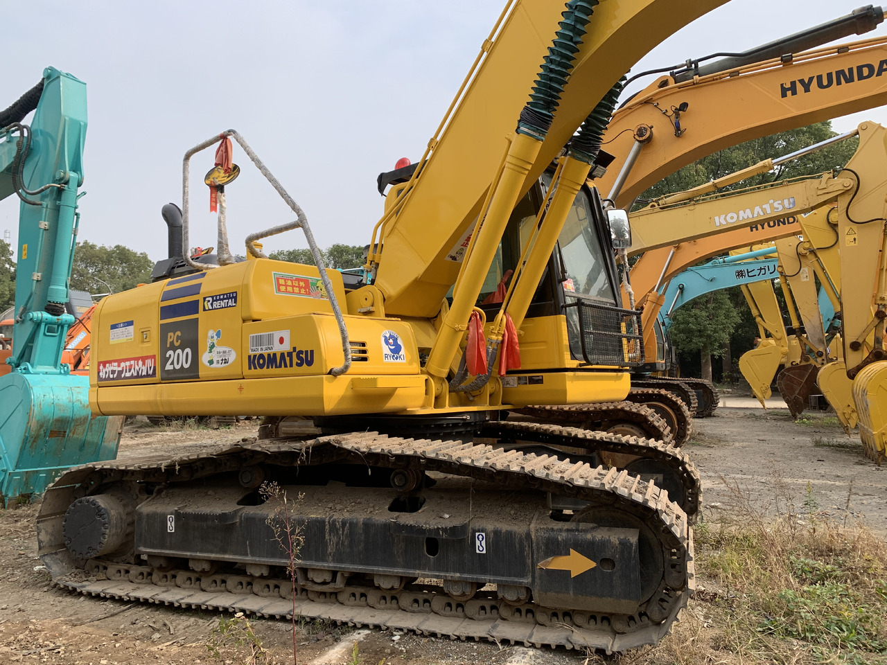 KOMATSU PC200-8 - Crawler excavator: picture 3 KOMATSU PC200-8 - Crawler excavator: picture 3