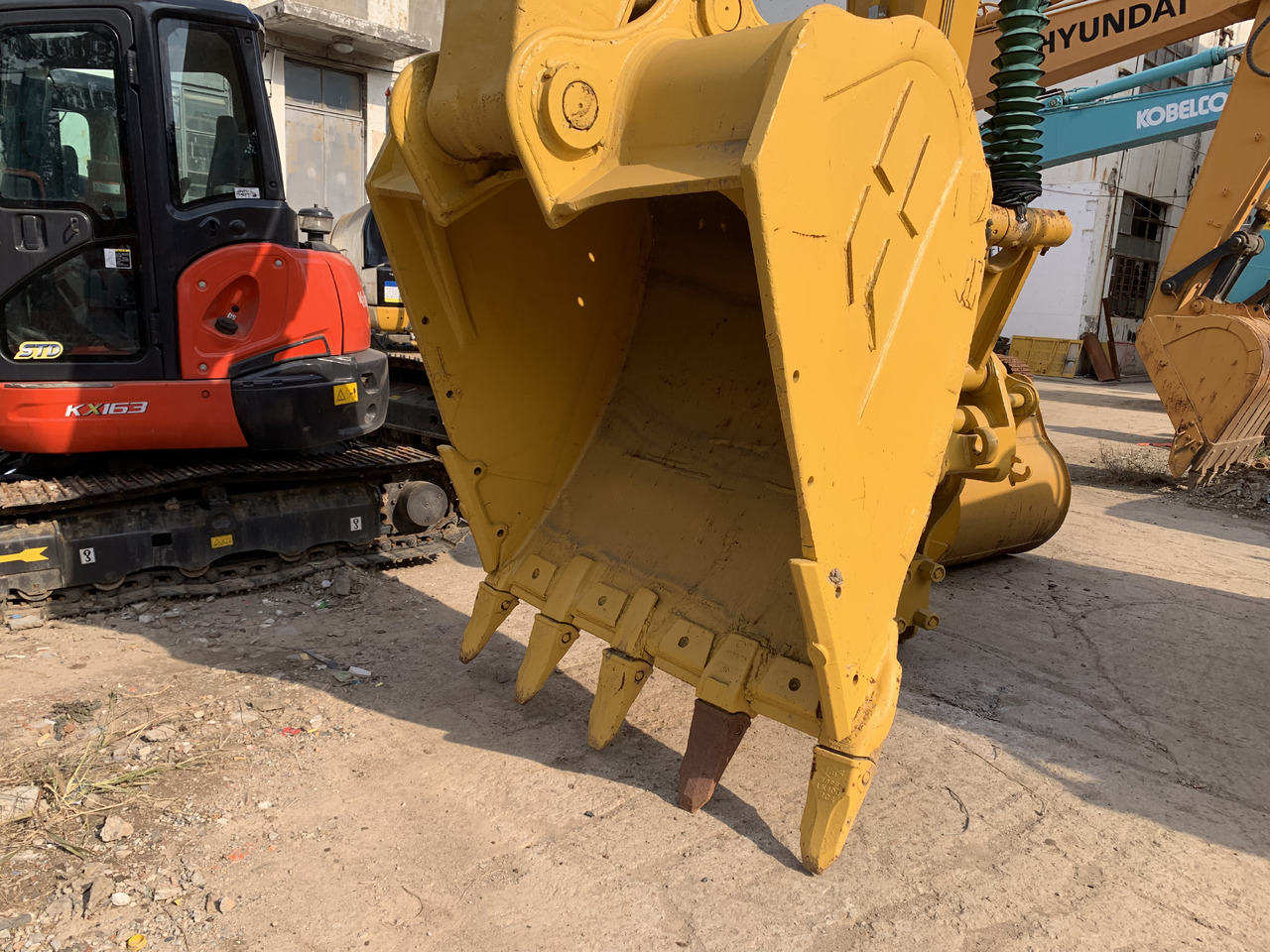 KOMATSU PC450 - Crawler excavator: picture 5 KOMATSU PC450 - Crawler excavator: picture 5