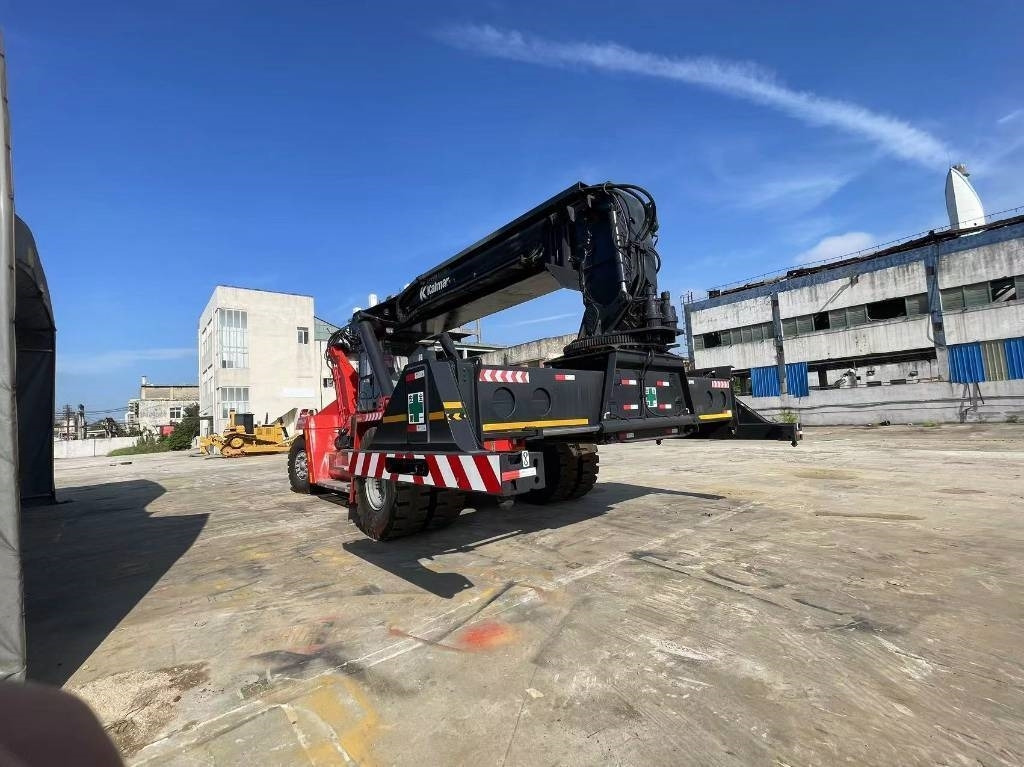 Kalmar DRF 450-650S5  - All terrain crane: picture 3 Kalmar DRF 450-650S5  - All terrain crane: picture 3