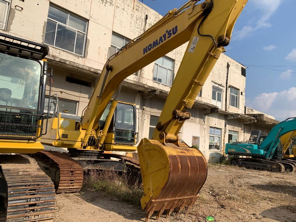 Komatsu PC 240 - Crawler excavator: picture 3 Komatsu PC 240 - Crawler excavator: picture 3