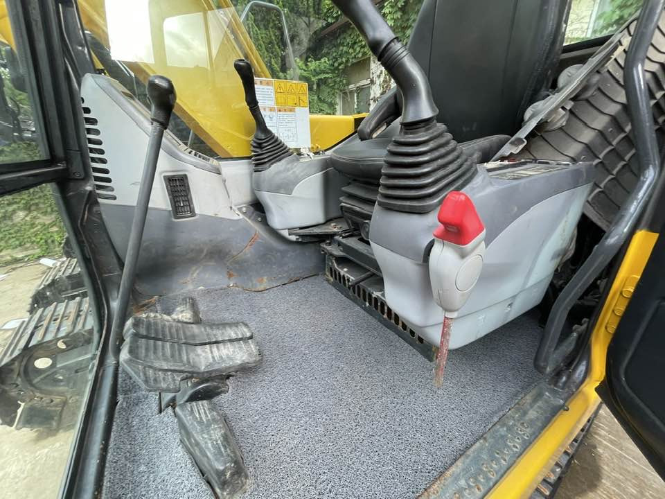 Komatsu PC130 - Excavator: picture 4 Komatsu PC130 - Excavator: picture 4