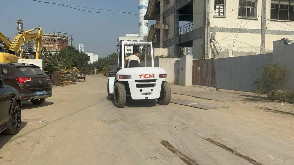 TCM FD 100 Z8 - Telescopic handler: picture 4 TCM FD 100 Z8 - Telescopic handler: picture 4