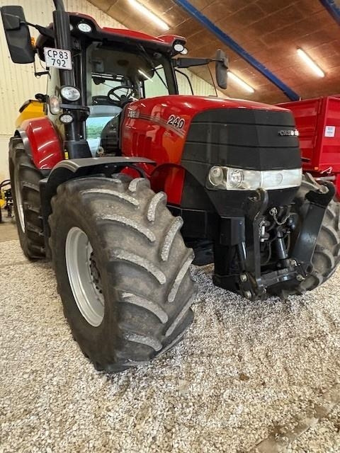Case IH PUMA 240 CVX  - Farm tractor: picture 3 Case IH PUMA 240 CVX  - Farm tractor: picture 3