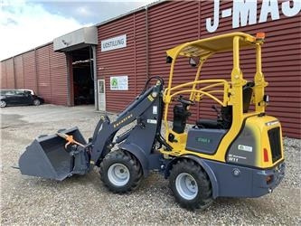 Eurotrac W11 med lang arm, skovl og gafler - Compact loader: picture 1 Eurotrac W11 med lang arm, skovl og gafler - Compact loader: picture 1