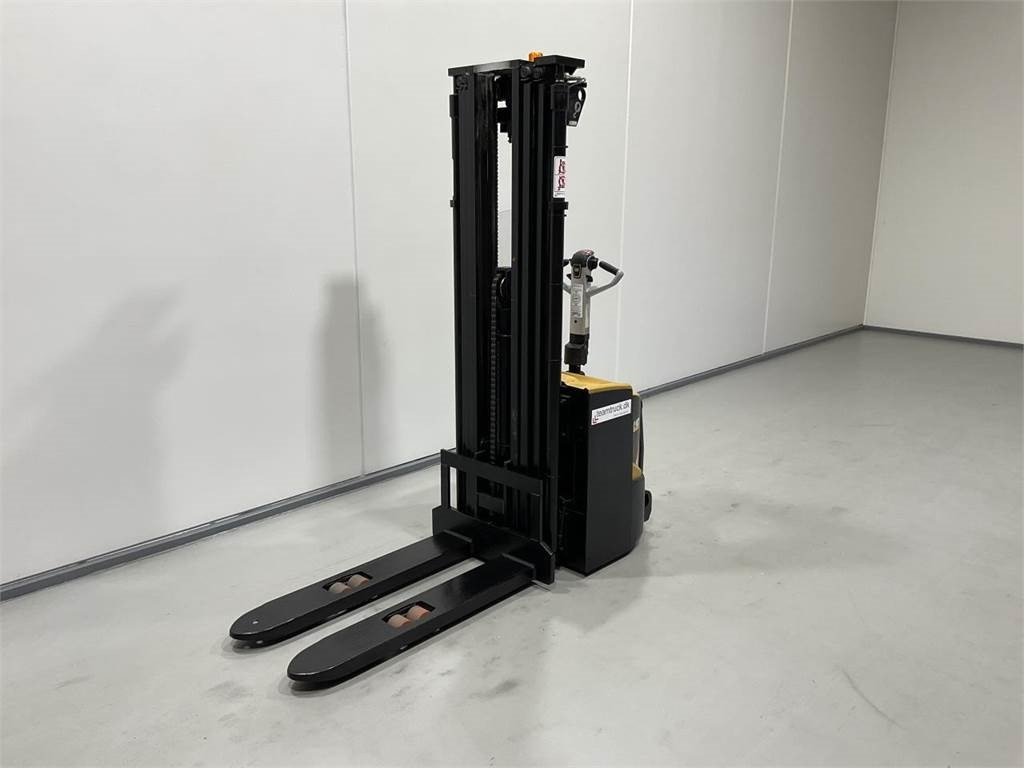 CAT NSP16N2R - Stacker: picture 3 CAT NSP16N2R - Stacker: picture 3