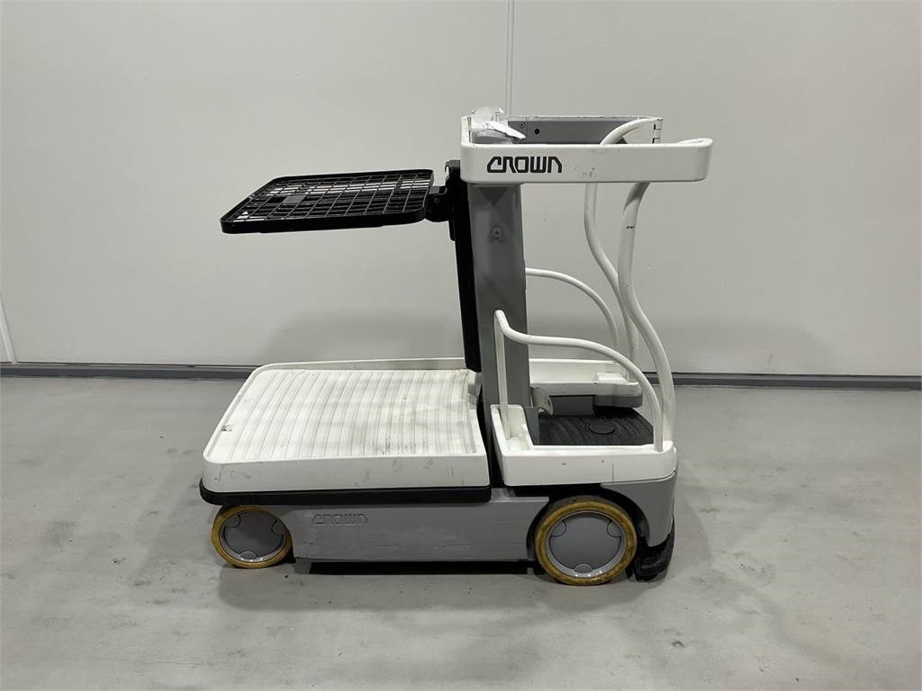 Crown WAV 50-84  - Scissor lift: picture 3 Crown WAV 50-84  - Scissor lift: picture 3