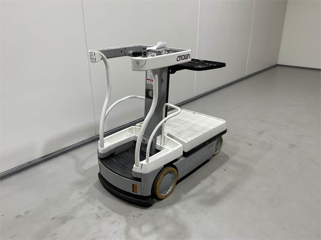 Crown WAV 50-84  - Scissor lift: picture 2 Crown WAV 50-84  - Scissor lift: picture 2