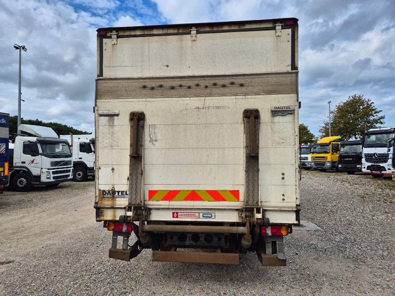 MAN TGL 10 / 12.180 4x2 with lift /ramp - Box truck: picture 3 MAN TGL 10 / 12.180 4x2 with lift /ramp - Box truck: picture 3