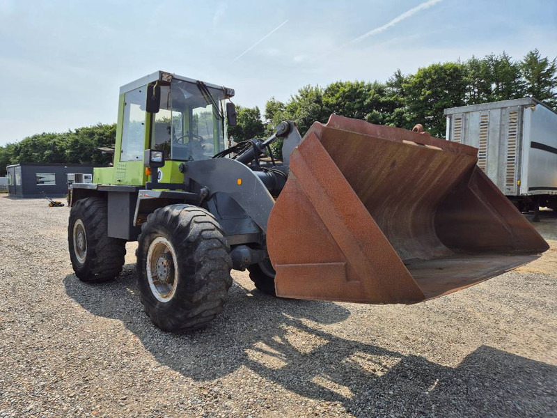 Wheel loader O & K L15 With bucket and quickshift: picture 7