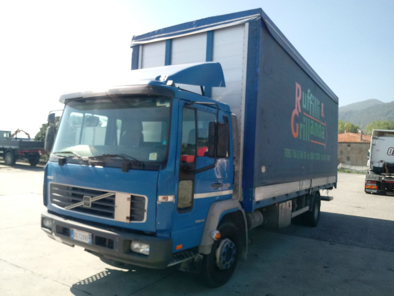 Volvo FL6.250 - Box truck: picture 1 Volvo FL6.250 - Box truck: picture 1