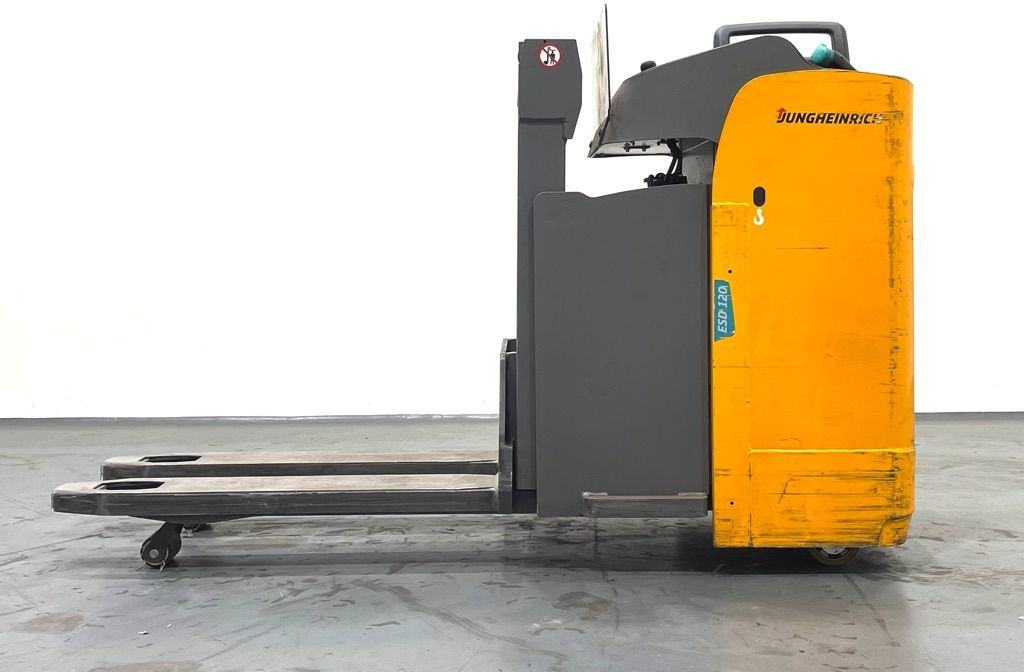 Jungheinrich ESD 120 - Stacker: picture 5 Jungheinrich ESD 120 - Stacker: picture 5
