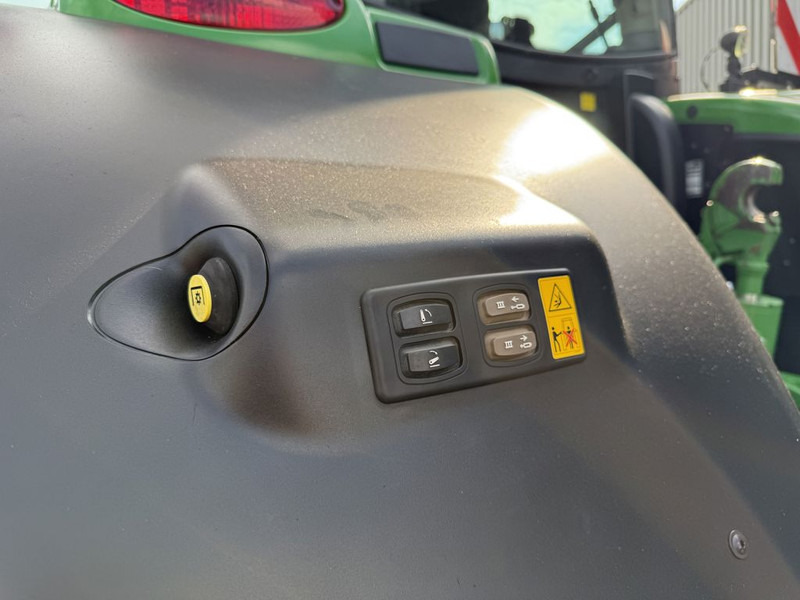 Lease a John Deere 6250R Ultimate Edition Autopowr John Deere 6250R Ultimate Edition Autopowr: picture 9