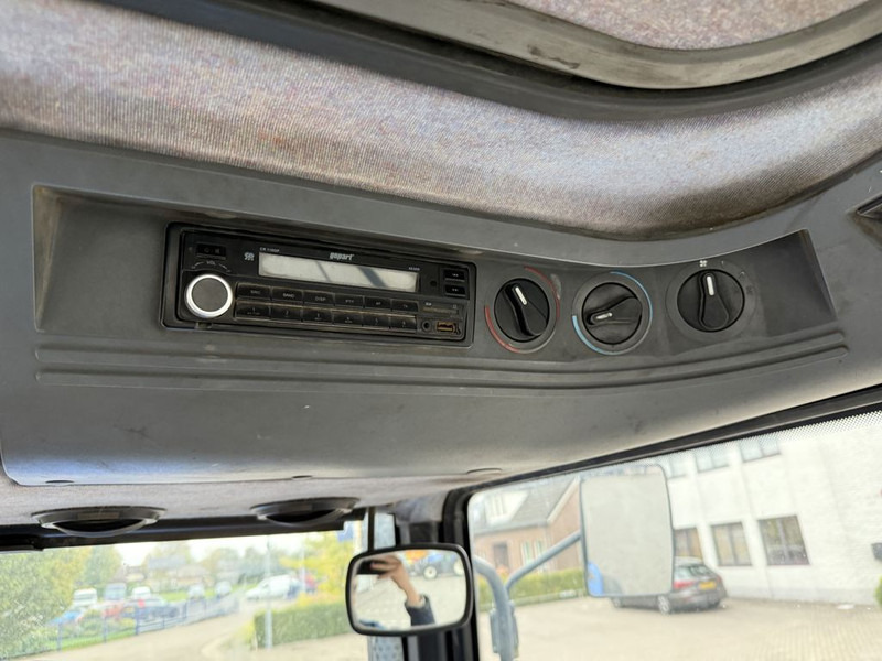 New Holland 8360 Range Command - Farm tractor: picture 5 New Holland 8360 Range Command - Farm tractor: picture 5