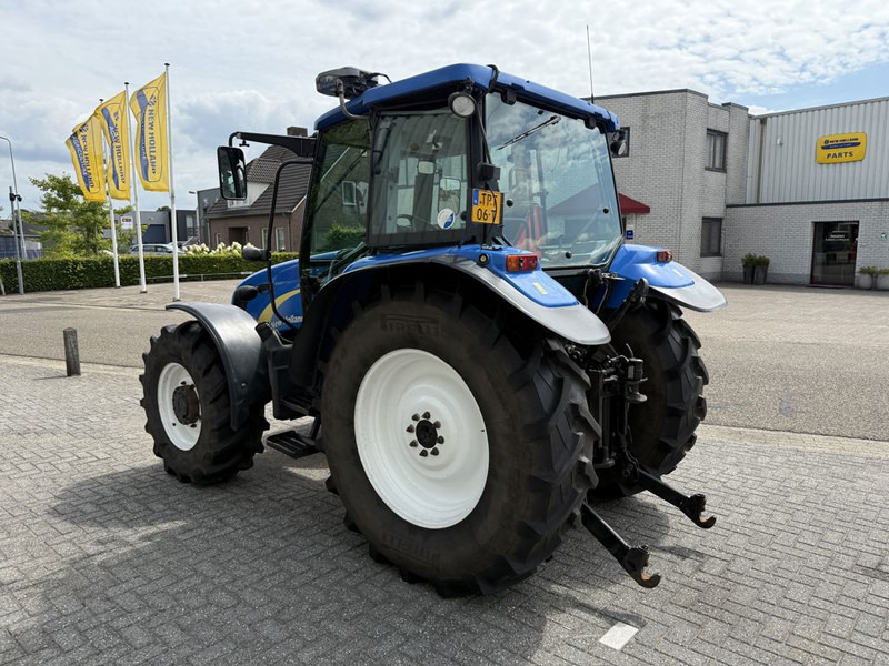 New Holland T5040 CAB + GPS - Farm tractor: picture 2 New Holland T5040 CAB + GPS - Farm tractor: picture 2