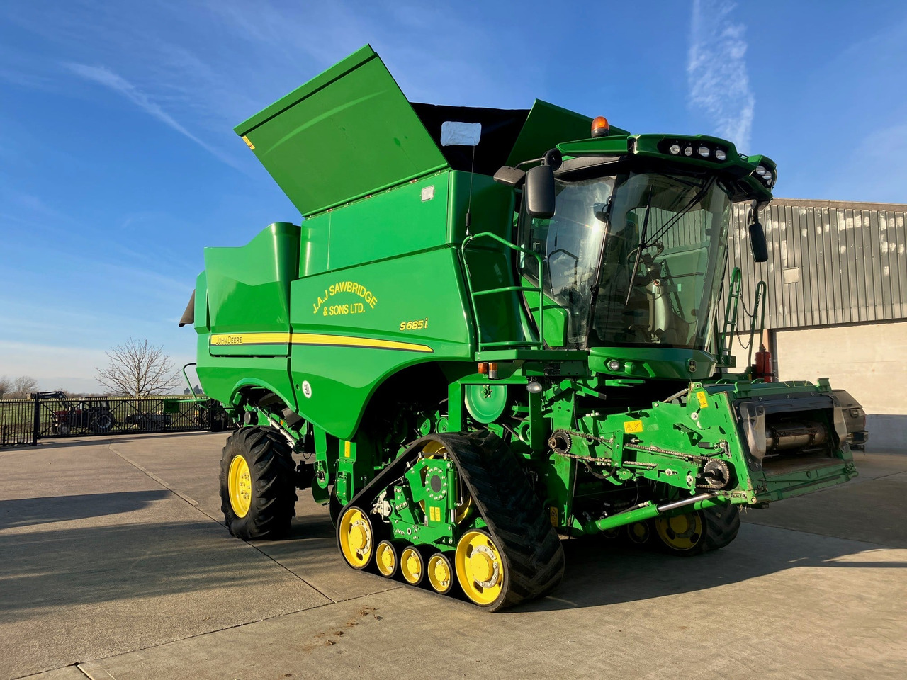 JOHN DEERE S685 TM - Combine harvester: picture 2 JOHN DEERE S685 TM - Combine harvester: picture 2