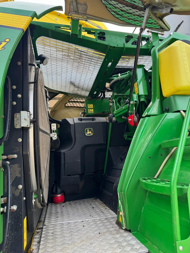 Forage harvester John Deere 8600i: picture 6