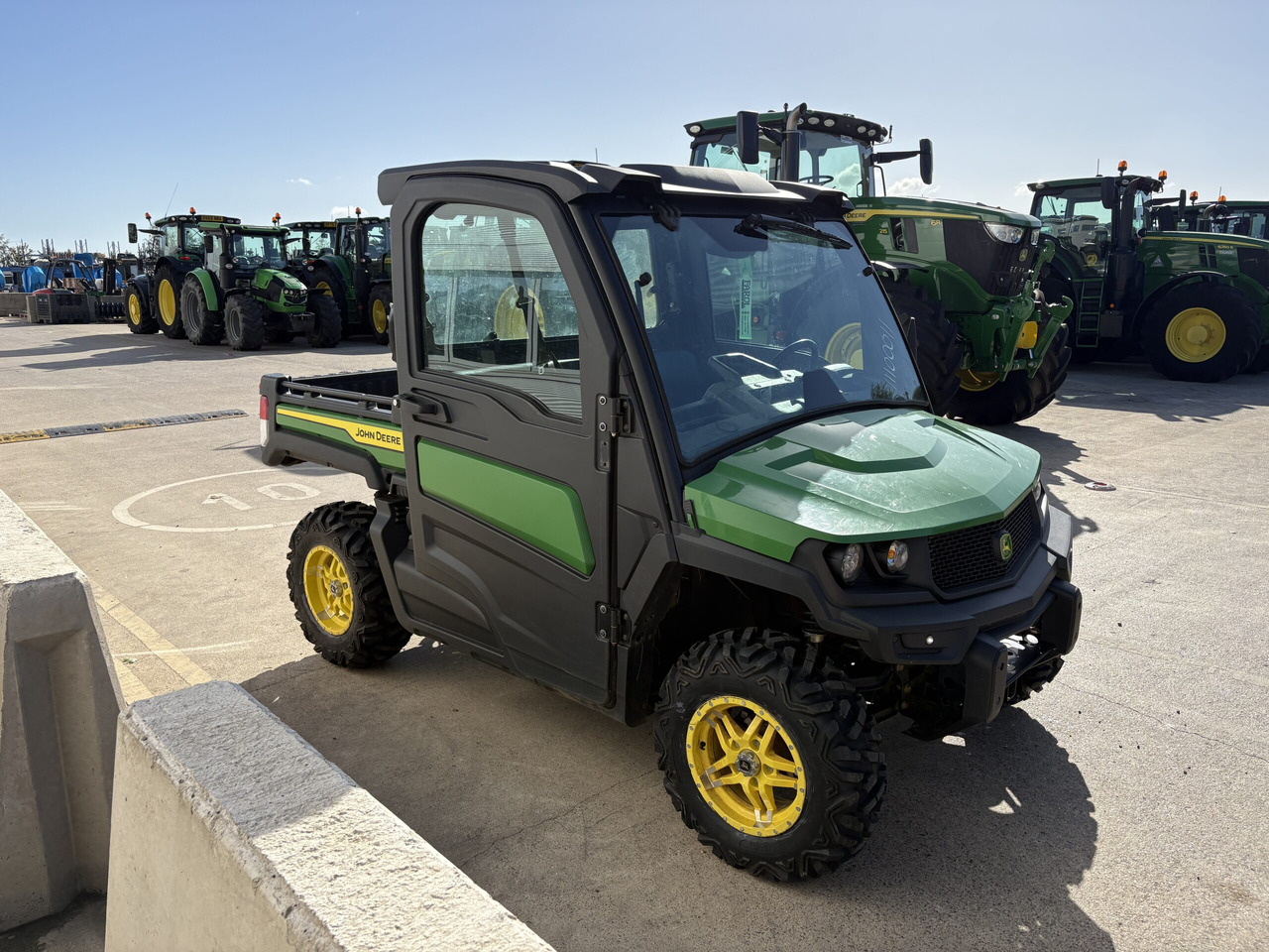 John Deere XUV865M Gator - Side-by-side/ ATV: picture 3 John Deere XUV865M Gator - Side-by-side/ ATV: picture 3