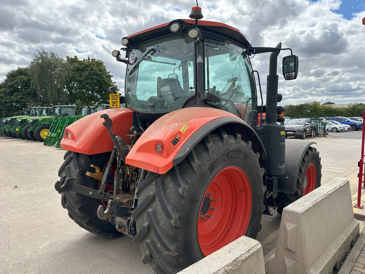 Kubota M7173 Premium KVT - Farm tractor: picture 5 Kubota M7173 Premium KVT - Farm tractor: picture 5