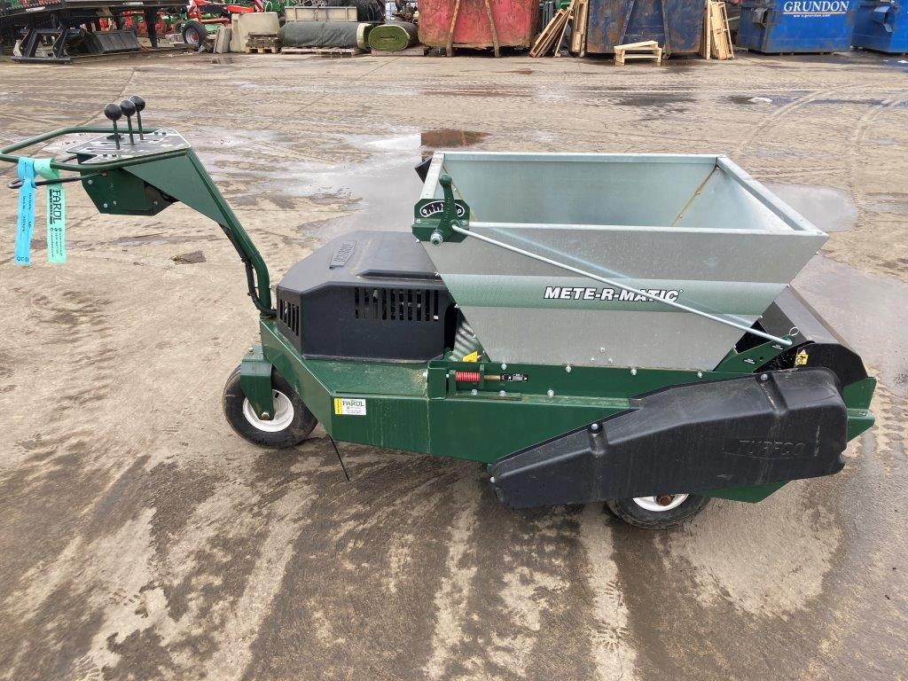 Turfco F15B Mete-R-Matic topdresser - Garden equipment: picture 1 Turfco F15B Mete-R-Matic topdresser - Garden equipment: picture 1