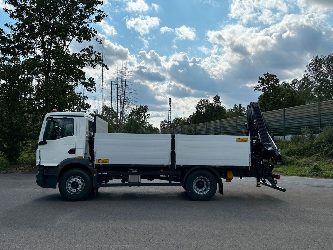MAN TGM 18.320 4x2 Euro6e Kran Hiab - Crane truck: picture 3 MAN TGM 18.320 4x2 Euro6e Kran Hiab - Crane truck: picture 3