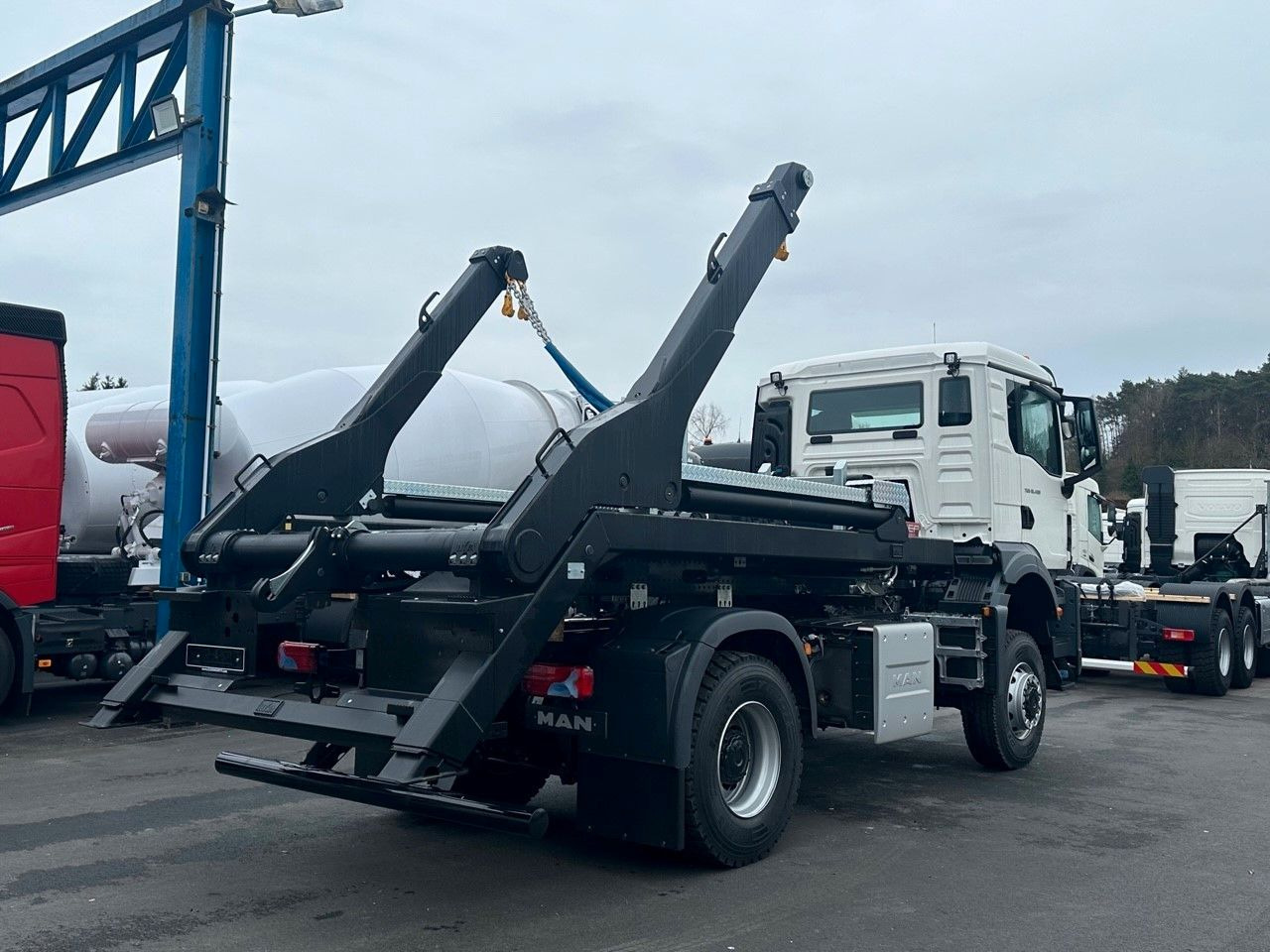 MAN TGS 18.400 4x4 Euro 6e Hyva Absetzkipper - Tipper, Crane truck: picture 3 MAN TGS 18.400 4x4 Euro 6e Hyva Absetzkipper - Tipper, Crane truck: picture 3