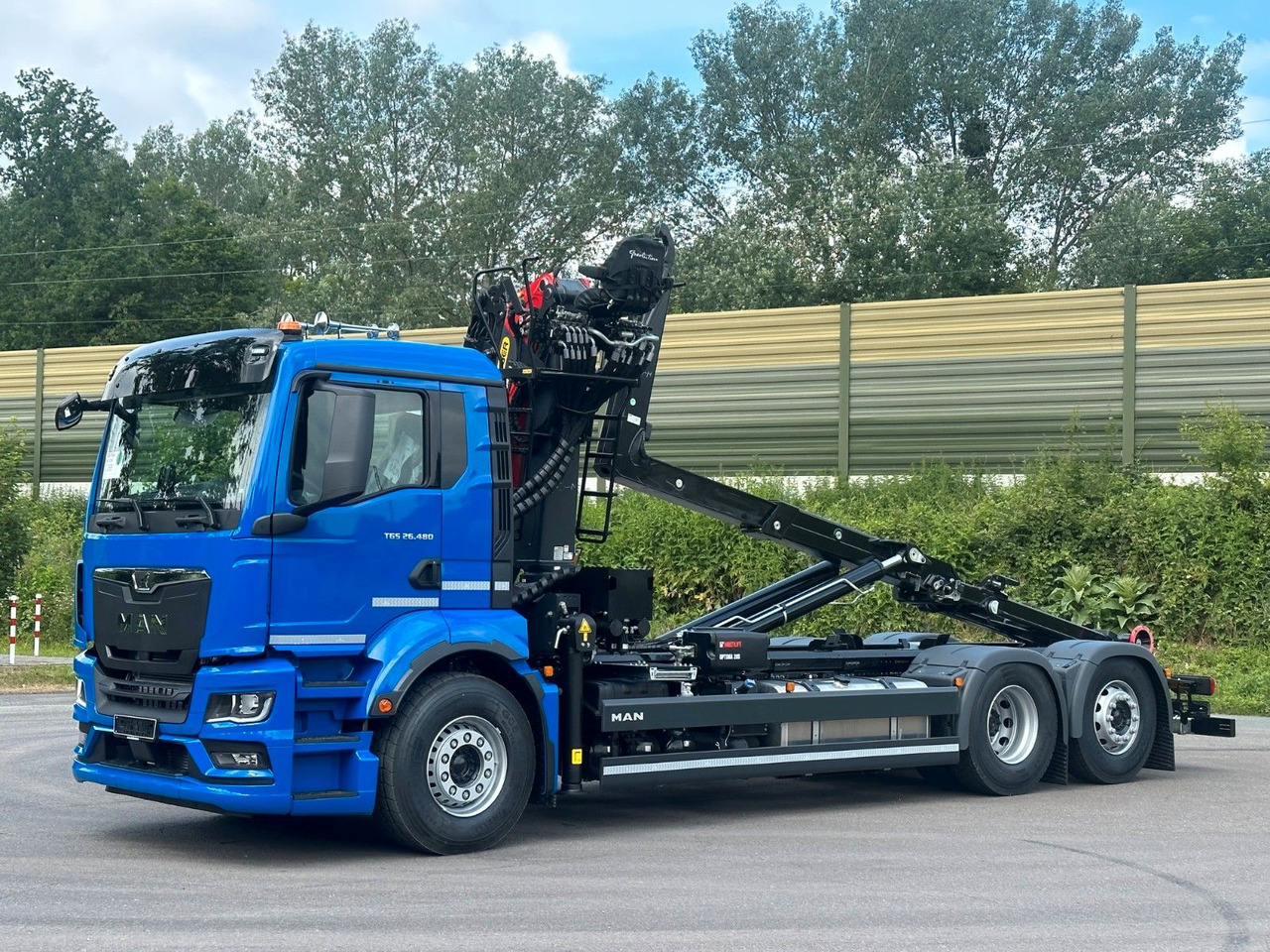 MAN TGS 26.480 6x2 Abrollkipper + Kran EPSILON - Hook lift truck, Crane truck: picture 3 MAN TGS 26.480 6x2 Abrollkipper + Kran EPSILON - Hook lift truck, Crane truck: picture 3