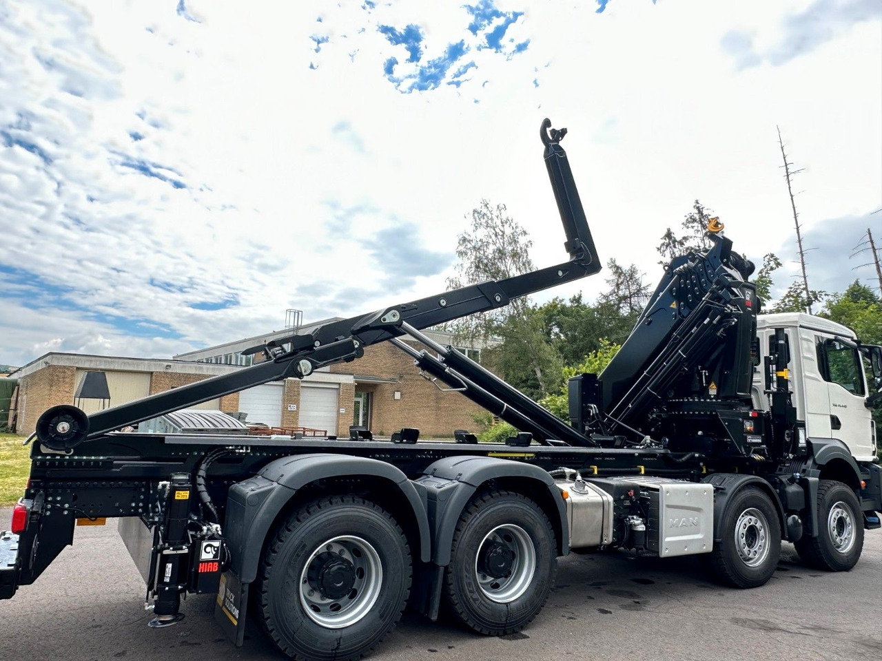 Hook lift truck, Crane truck MAN TGS 35.520 8x4  Abrollkipper + Kran HIAB 658E6: picture 14