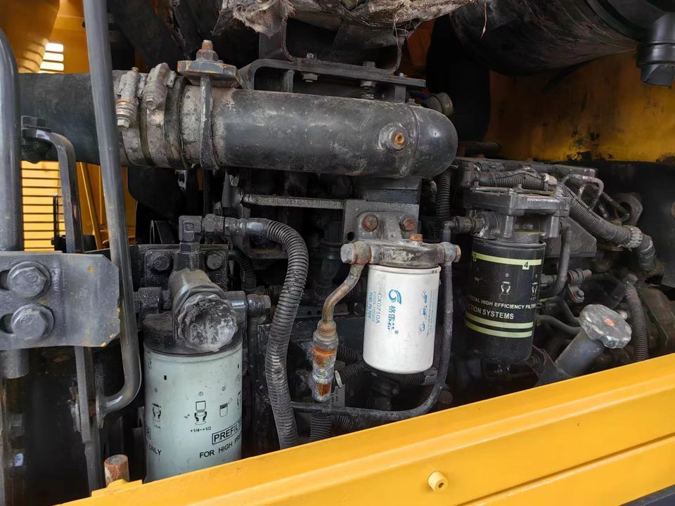 Japan Made Original Komatsu Wa380z-6 Wheel Loader, WA380Z Cheap Used 5ton Payloader Price Low in China - Wheel loader: picture 4 Japan Made Original Komatsu Wa380z-6 Wheel Loader, WA380Z Cheap Used 5ton Payloader Price Low in China - Wheel loader: picture 4