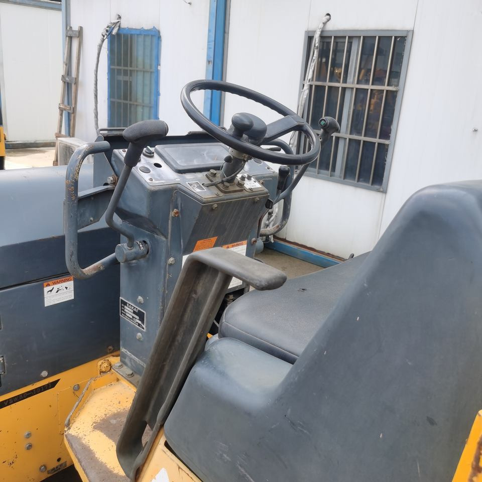 The Used Bomag BW 80AD-2 Double Steel Wheel Mini Roller Is of Reliable Quality in China - Road roller: picture 5 The Used Bomag BW 80AD-2 Double Steel Wheel Mini Roller Is of Reliable Quality in China - Road roller: picture 5