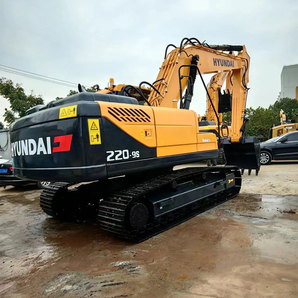 USED Excavator 220-9S Excavator 2019 Provided Korea Original Machine Used Engineering Construction Machinery Excavators Engines - Crawler excavator: picture 2 USED Excavator 220-9S Excavator 2019 Provided Korea Original Machine Used Engineering Construction Machinery Excavators Engines - Crawler excavator: picture 2