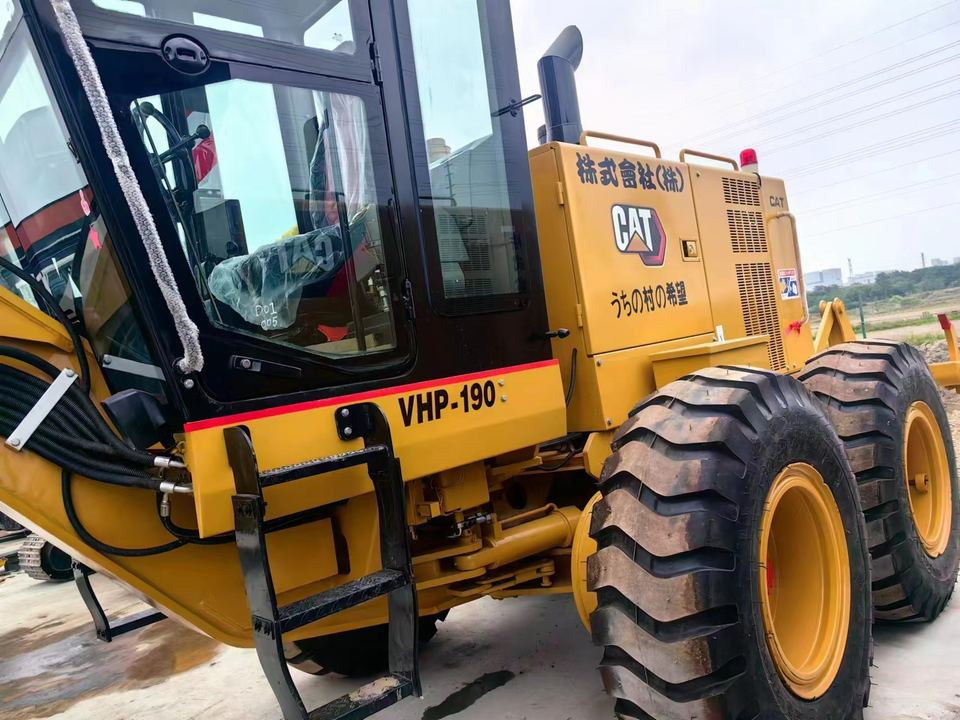 Used Caterpillar 140G/140H Motor Grader From Japan Popular Sale for Farms with Core Components Included Engine Gearbox Bearing - Grader: picture 2 Used Caterpillar 140G/140H Motor Grader From Japan Popular Sale for Farms with Core Components Included Engine Gearbox Bearing - Grader: picture 2