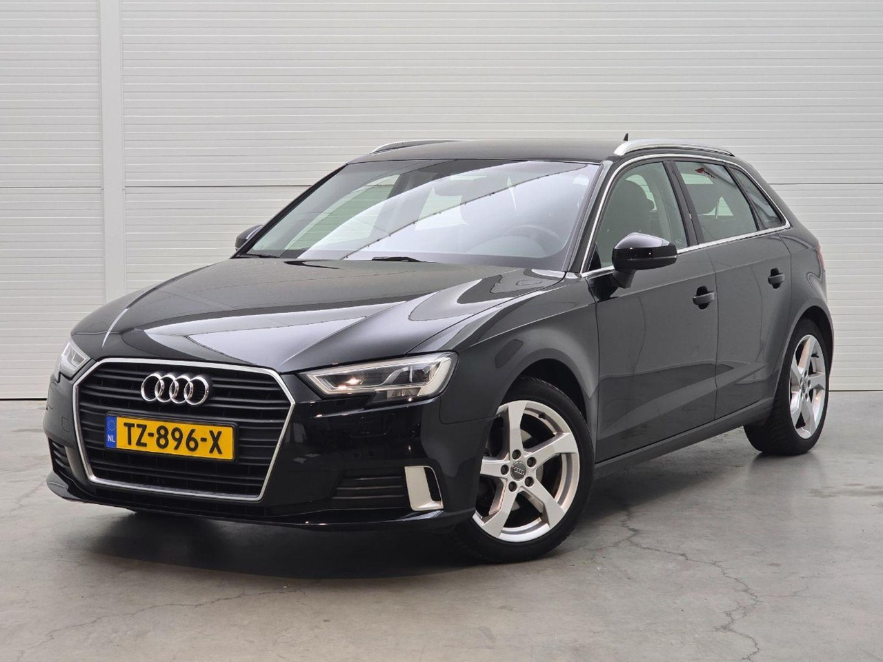 Audi A3 Sportback 30 TFSI Sport Lease Edition | 2018 | 121.664 km | Automaat | TZ896X | NAP: Logisch - Hatchback: picture 1 Audi A3 Sportback 30 TFSI Sport Lease Edition | 2018 | 121.664 km | Automaat | TZ896X | NAP: Logisch - Hatchback: picture 1