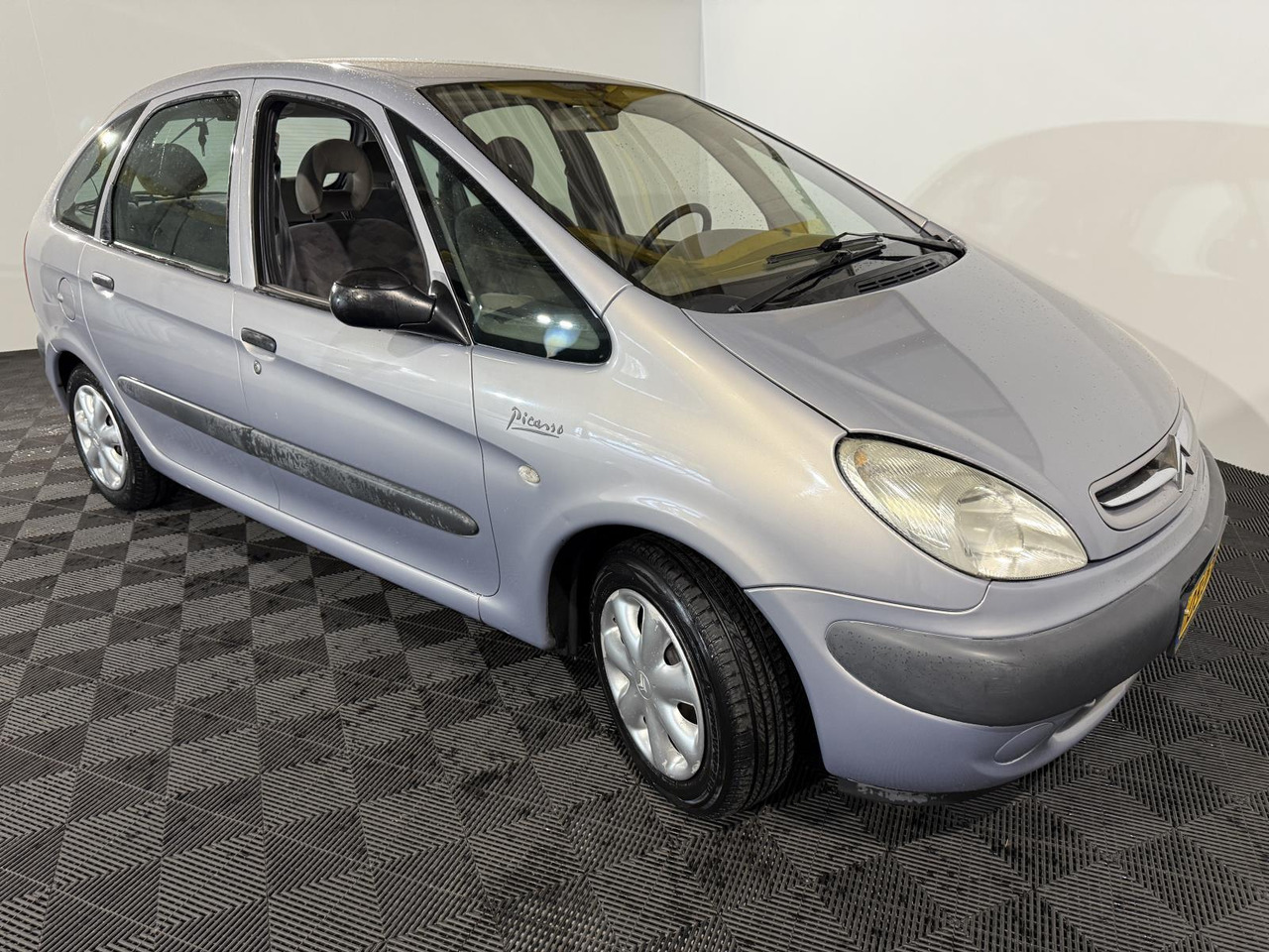 Citroen | Xsara Picasso | 1.8i-16V Plaisir | 2002 | 229.613 km | 05JFFD | Logisch - Car: picture 5 Citroen | Xsara Picasso | 1.8i-16V Plaisir | 2002 | 229.613 km | 05JFFD | Logisch - Car: picture 5