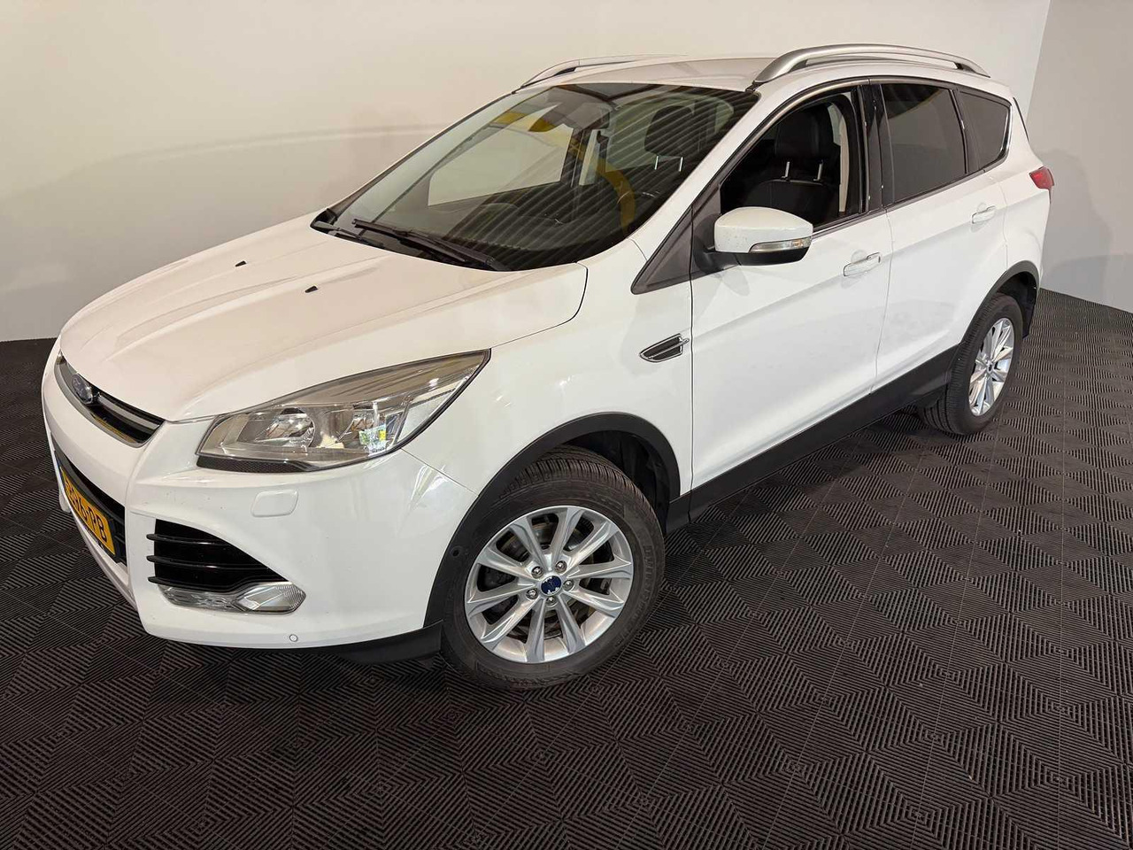 Ford Kuga 1.5 Titanium | 2015 | 175.571 km | K-396-PB - SUV: picture 1 Ford Kuga 1.5 Titanium | 2015 | 175.571 km | K-396-PB - SUV: picture 1