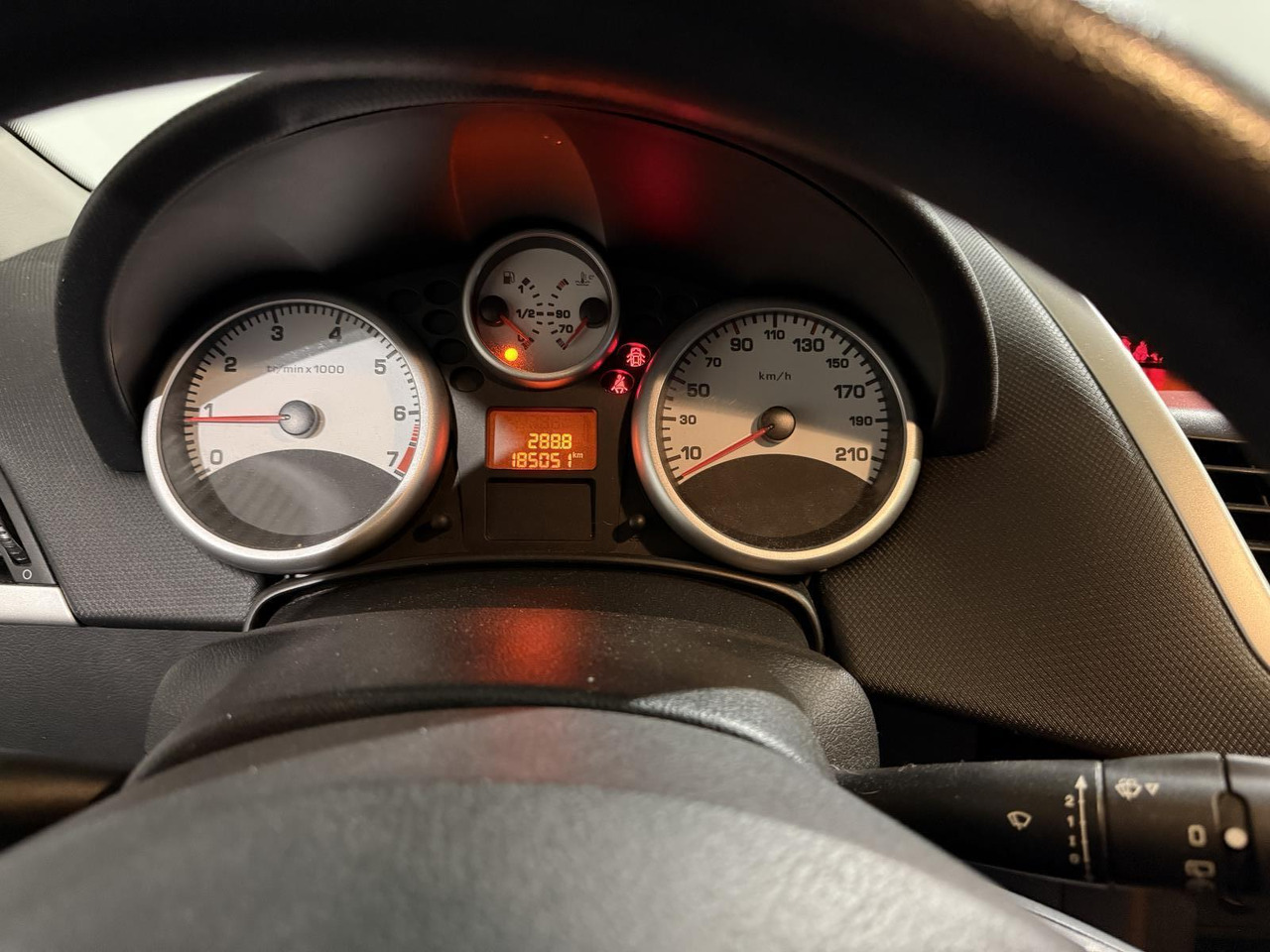 Peugeot | 207 | 1.4 VTi Cool 'n Blue | 2008 | 185.053 km | 58GBH2 | Logisch - Hatchback: picture 4 Peugeot | 207 | 1.4 VTi Cool 'n Blue | 2008 | 185.053 km | 58GBH2 | Logisch - Hatchback: picture 4