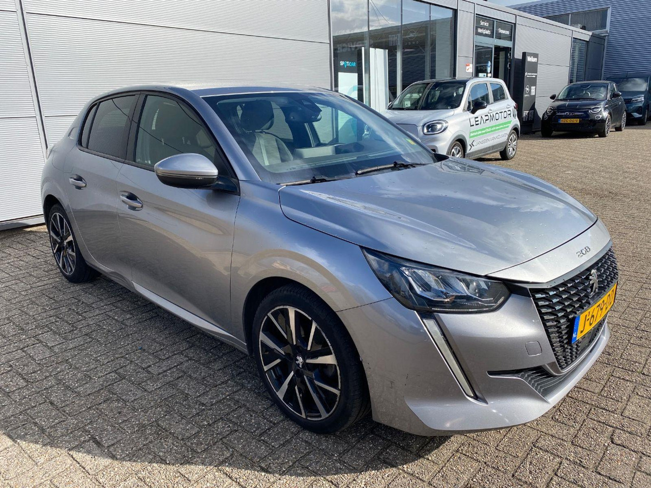 Peugeot 208 1.2 PureTech Allure | 2020 | 95.990 km | J679DD | NAP: Logisch - Hatchback: picture 2 Peugeot 208 1.2 PureTech Allure | 2020 | 95.990 km | J679DD | NAP: Logisch - Hatchback: picture 2
