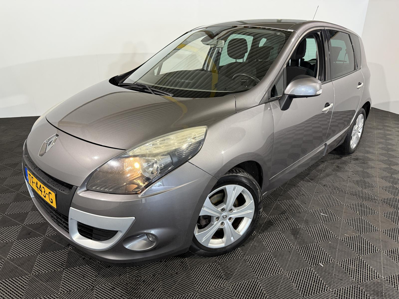 Renault Scénic 1.4 TCe Dynamic | 2010 |243.512 km | TF-443-G - Car: picture 1 Renault Scénic 1.4 TCe Dynamic | 2010 |243.512 km | TF-443-G - Car: picture 1