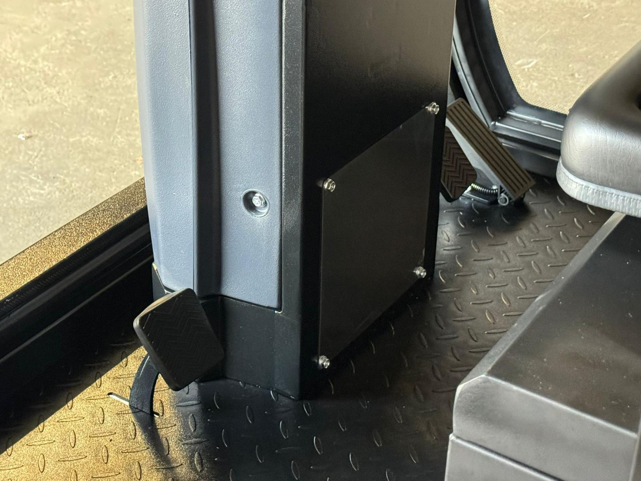 Veegmachine Stahlgruppe SGS100 - Workshop equipment: picture 5 Veegmachine Stahlgruppe SGS100 - Workshop equipment: picture 5