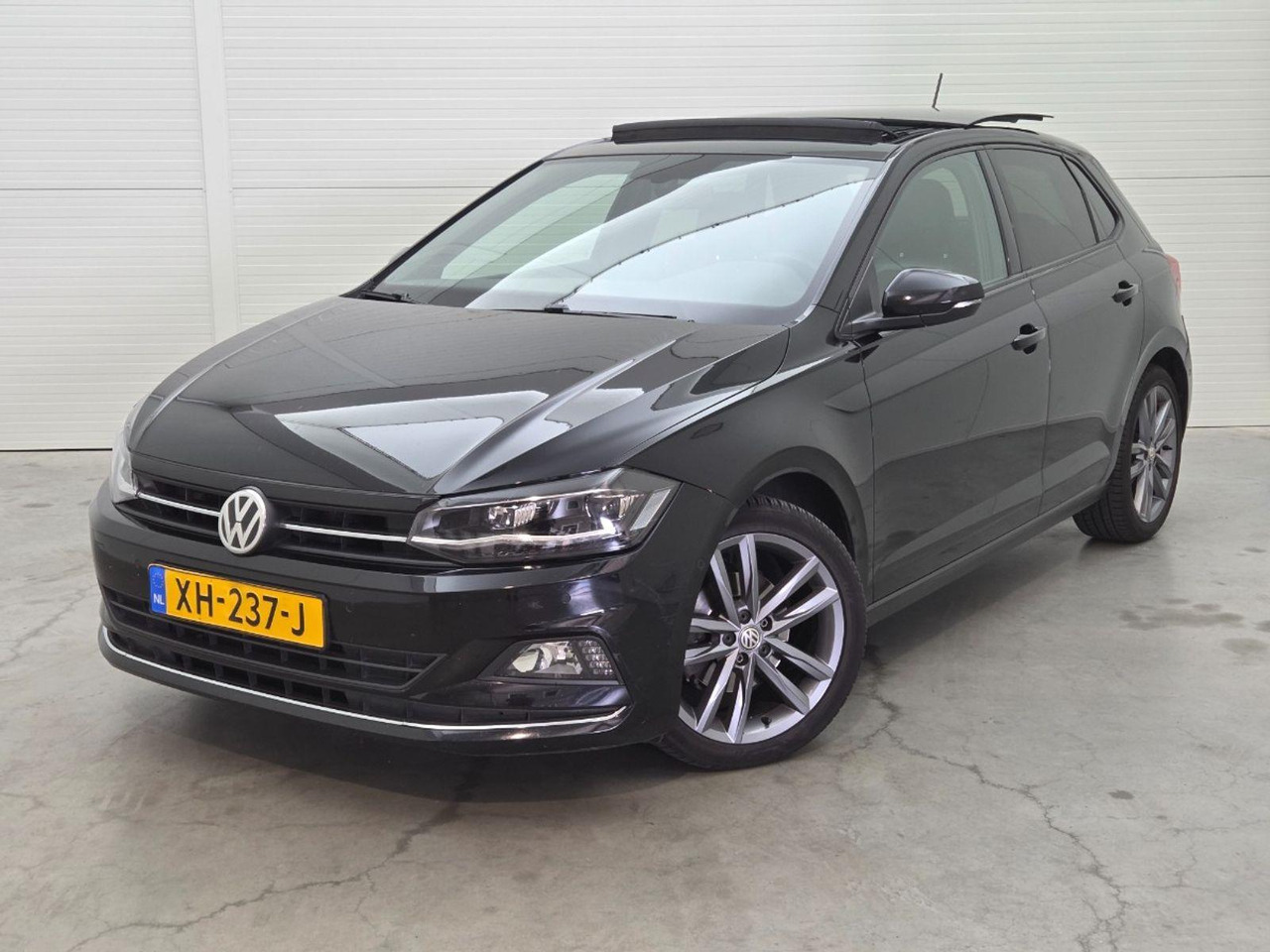 Volkswagen Polo 1.0 TSI Highline | 2019 | 193.826 km | Automaat | XH237J | NAP: Logisch - Hatchback: picture 1 Volkswagen Polo 1.0 TSI Highline | 2019 | 193.826 km | Automaat | XH237J | NAP: Logisch - Hatchback: picture 1